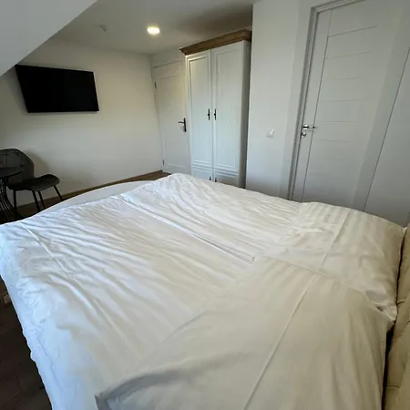 Zuvedru Namai Guest house *