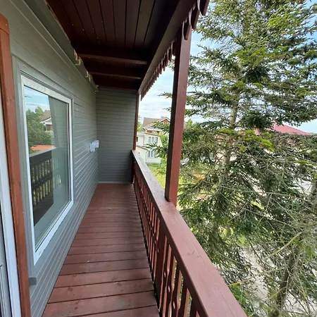 Zuvedru Namai Guest house *